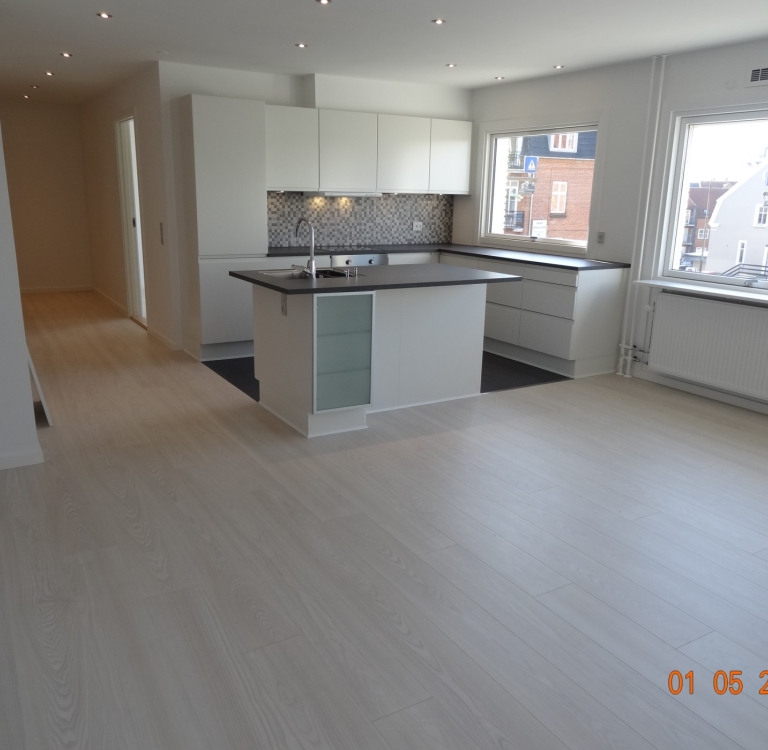 Flot 2 vær. lejlighed(92m2) i Vesterbrogade